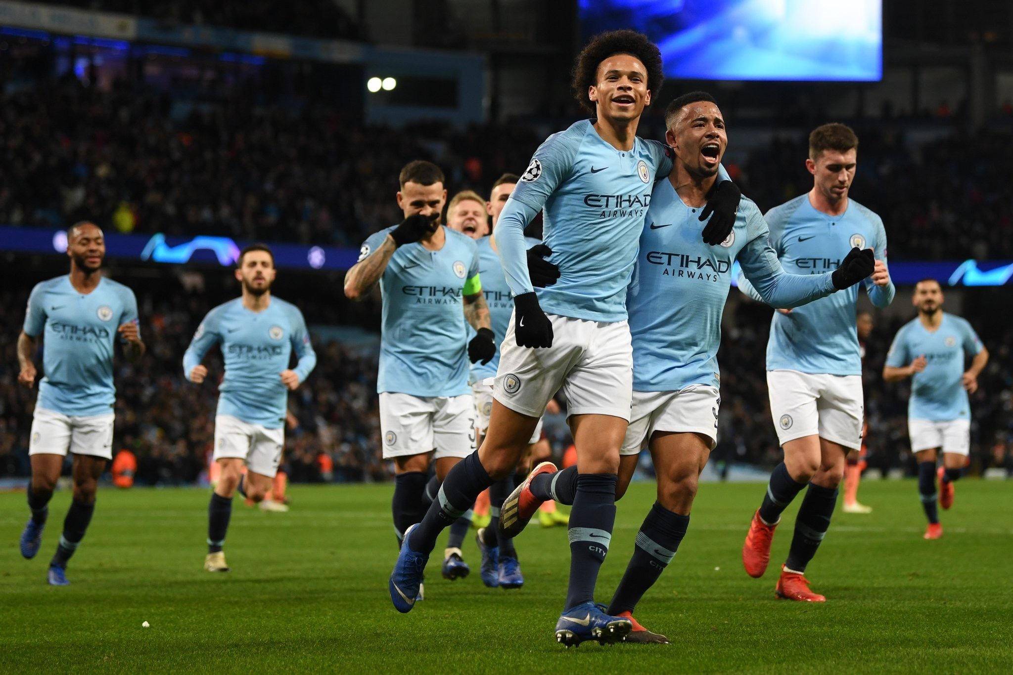 起了足球界 起了足球界